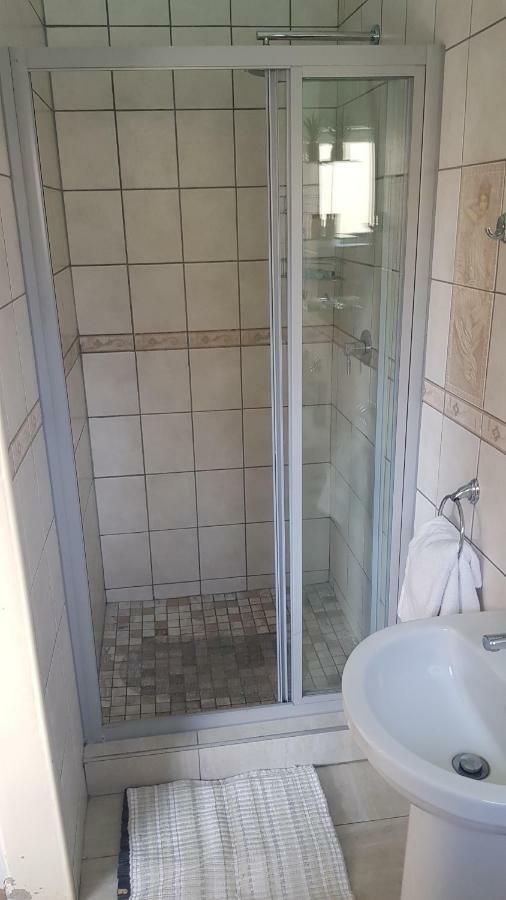 Esperanca Guesthouse Віндгук Екстер'єр фото